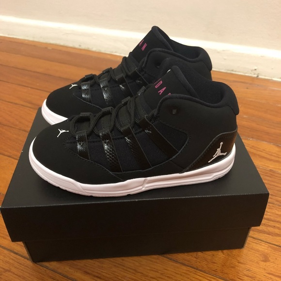 jordan max aura pink and black